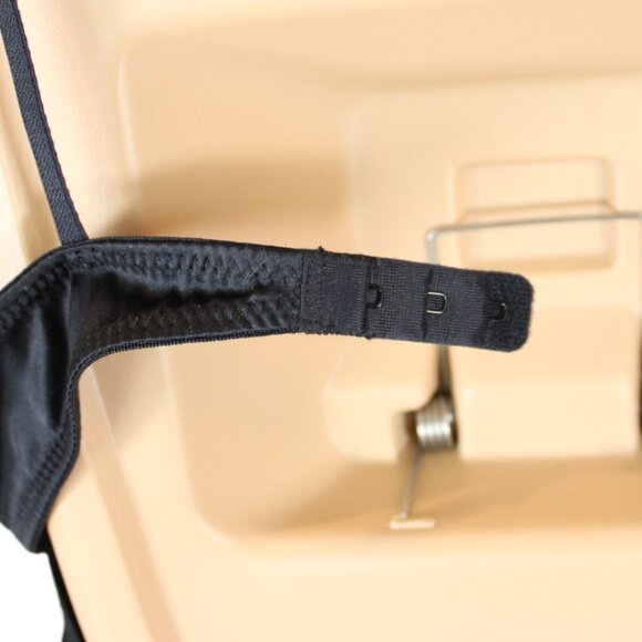 NWT La SENZA Bodysuit Thong Low Back Black Medium Satin Underwire T80 - Picture 7 of 10